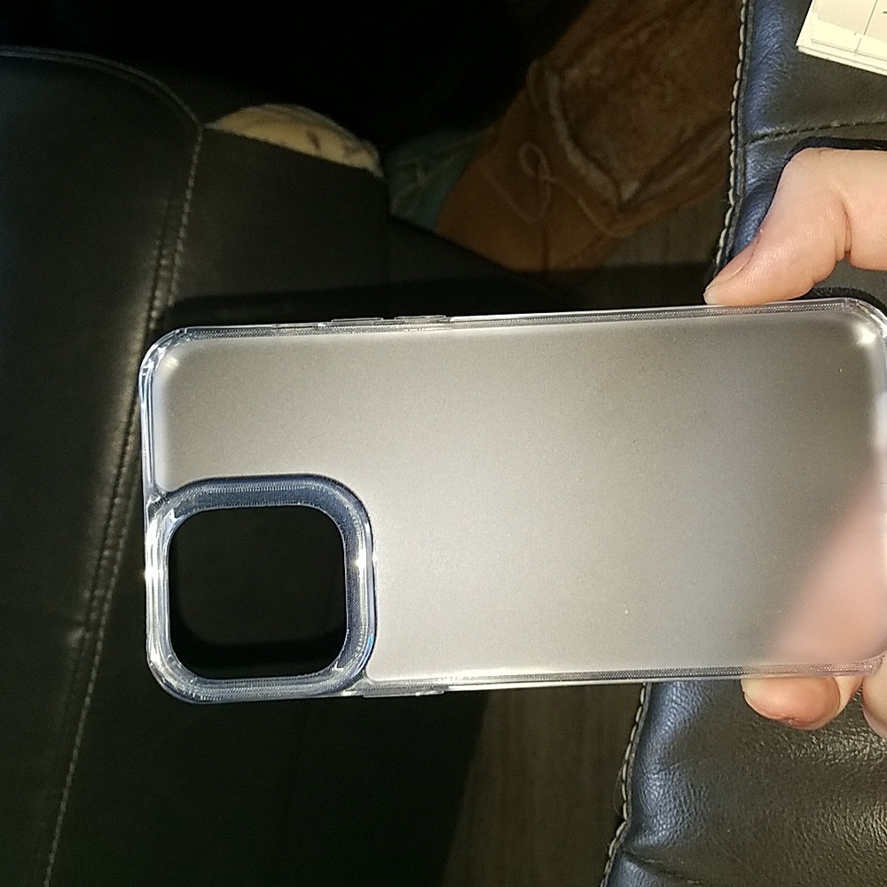 Torras Crystal Clear iPhone 13 Simple Protective Case